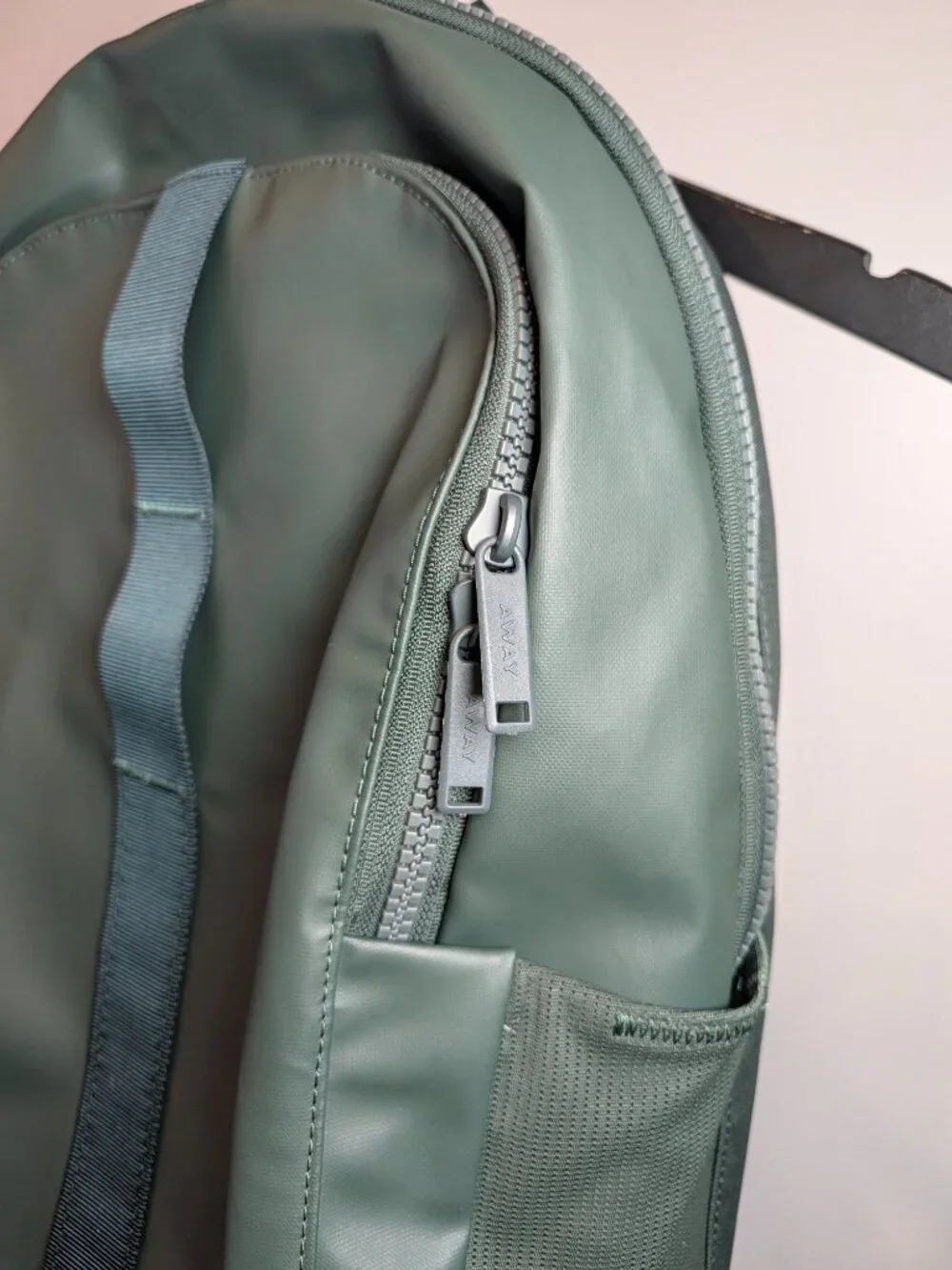 AWAY Active Backpack 26L - Color Forest Green EUC